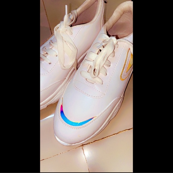 White colour sneakers with florerencent detailing - Picture 2 of 2